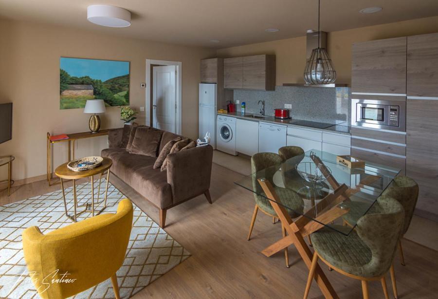 Apartamentos Buenavista Tineo Eksteriør bilde