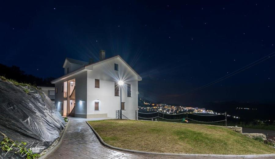 Apartamentos Buenavista Tineo Eksteriør bilde