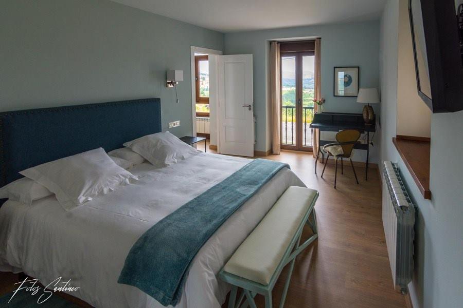 Apartamentos Buenavista Tineo Eksteriør bilde
