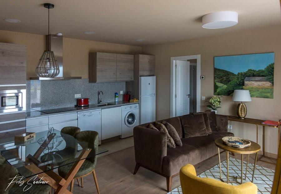Apartamentos Buenavista Tineo Eksteriør bilde